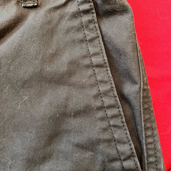 Gap- Girlfriend Khaki Shorts- Size 4 - Picture 2 of 4